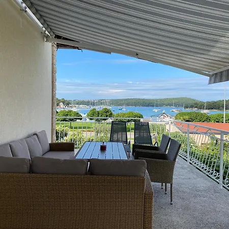 شقة Three-bedroom With Sea View *