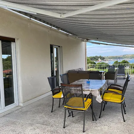 Three-bedroom With Sea View شقة ميدولين