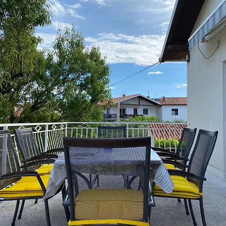 Appartement Three-bedroom With Sea View *